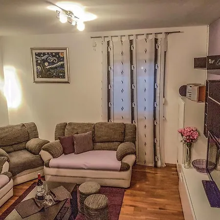 Daire Laroti Kastela